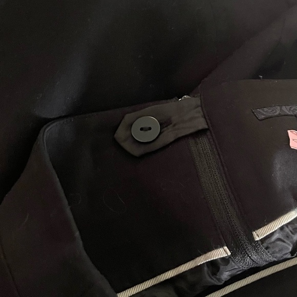 H & M Black Skirt - Picture 8 of 9